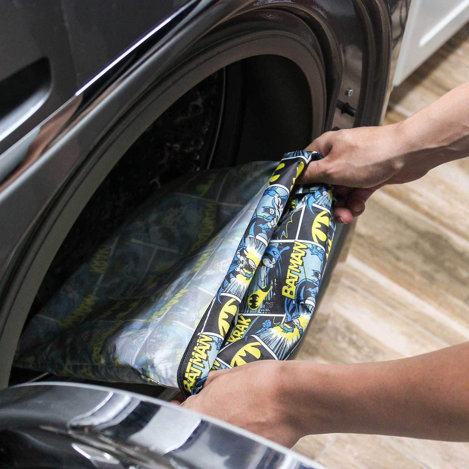 Bumkins Wet Bag - DC Comics Wonder Woman Bumkins Wet Bag - DC Comics Wonder Woman