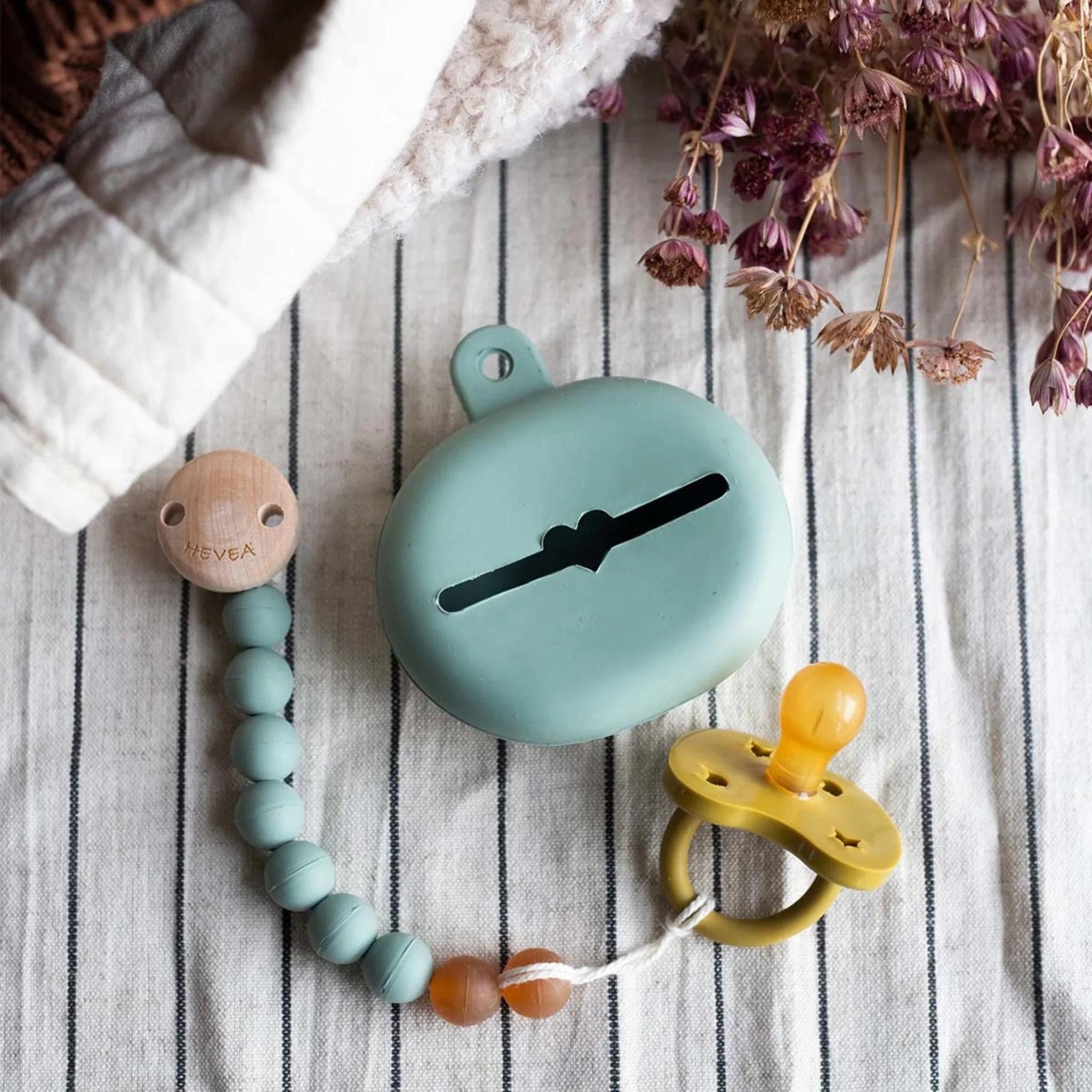 Hevea Natural Rubber Baby Pacifier Clip