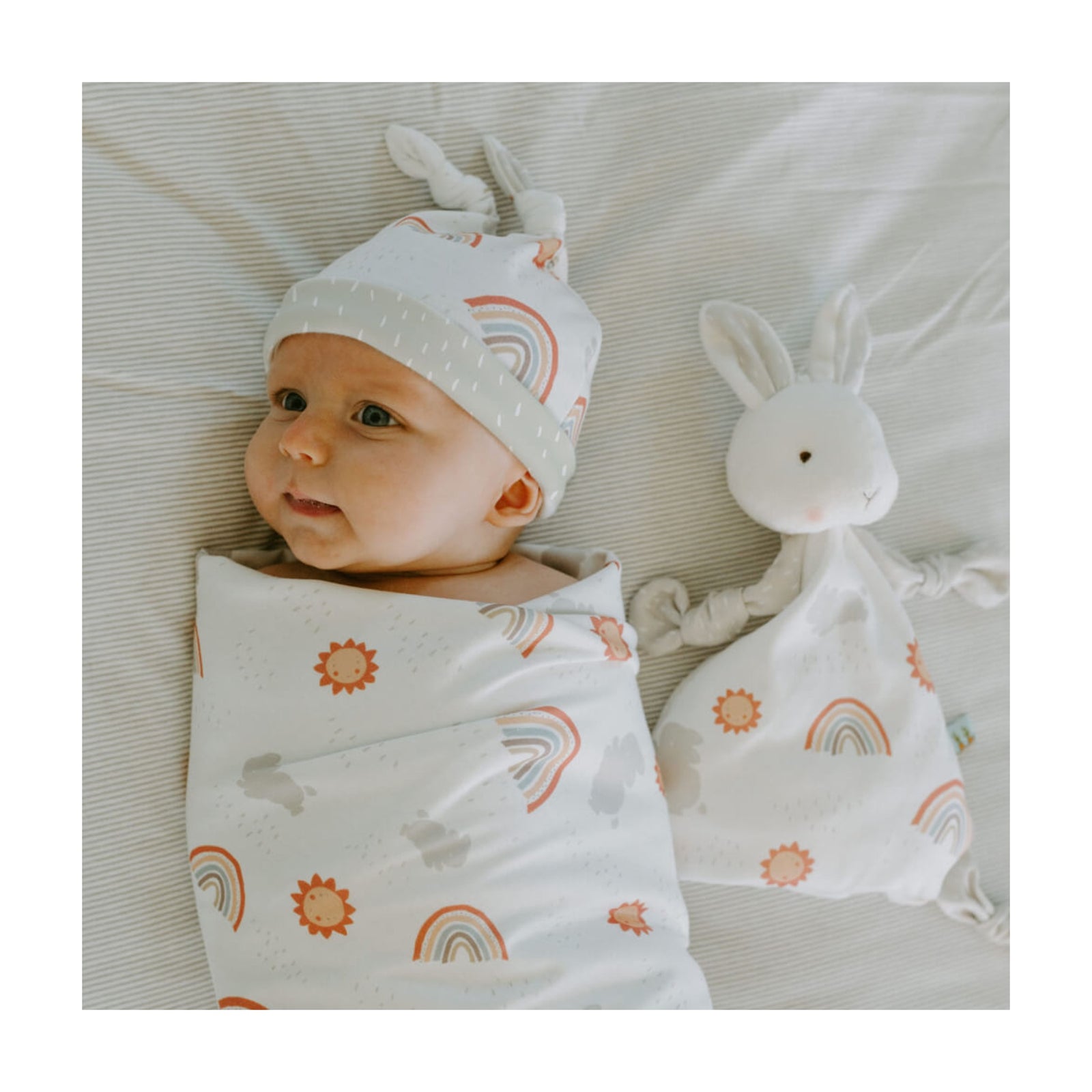 Bunnies By The Bay Knotty Friend | 2-in-1 Soother & Dummy Holder