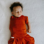 embé Transitional Short Sleeve Rust 2-Way Swaddle Sack (3-6 months)