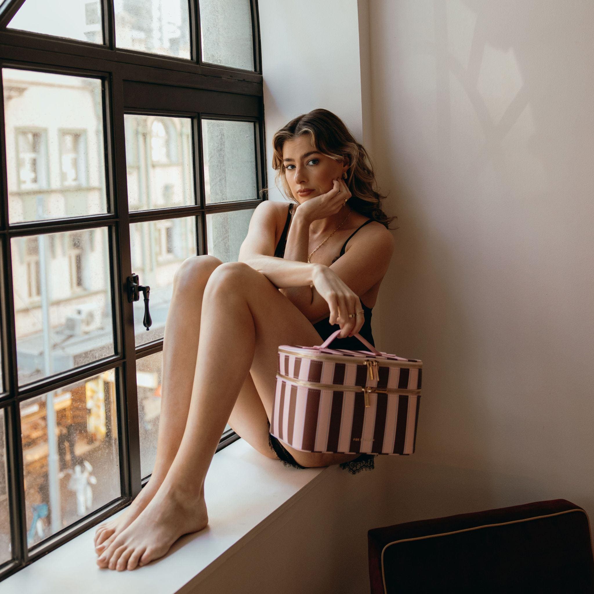 Fox & Fallow 'The Classic' Vanity Case - Burgundy Stripe