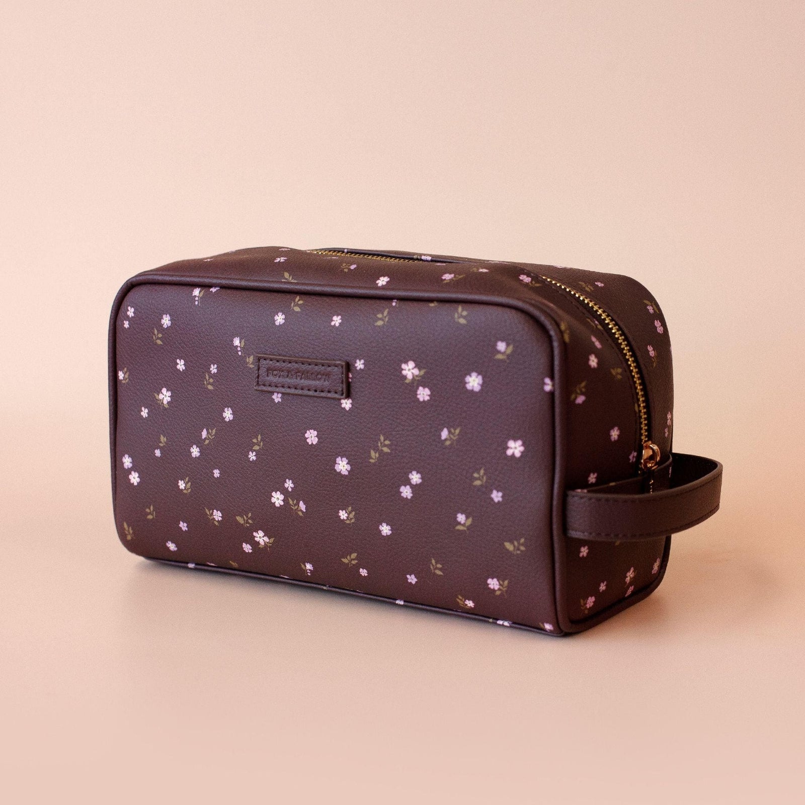 Fox & Fallow Medium Luxury Wash Bag | Pebble Vegan Leather