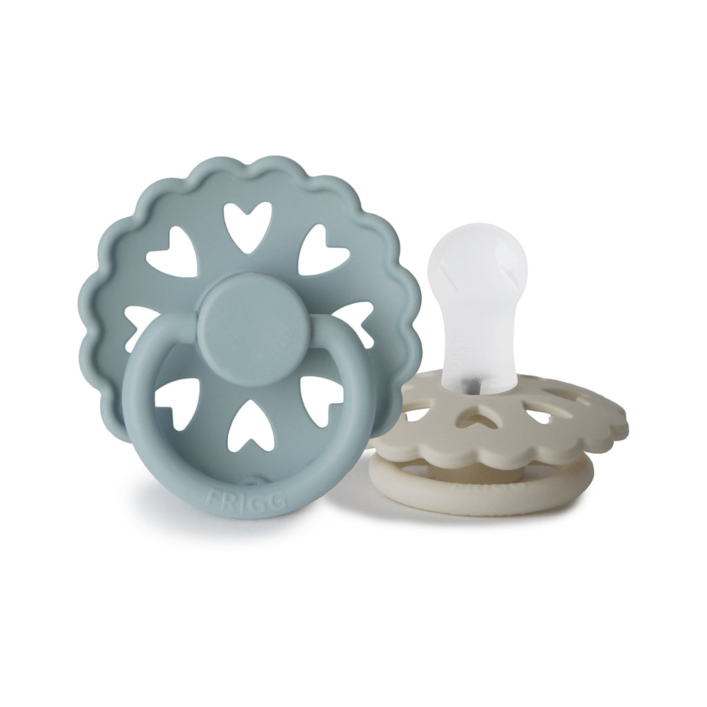 FRIGG Fairytale Round Silicone 2-Pack | Whimsical Scalloped Design for Easy Soothing