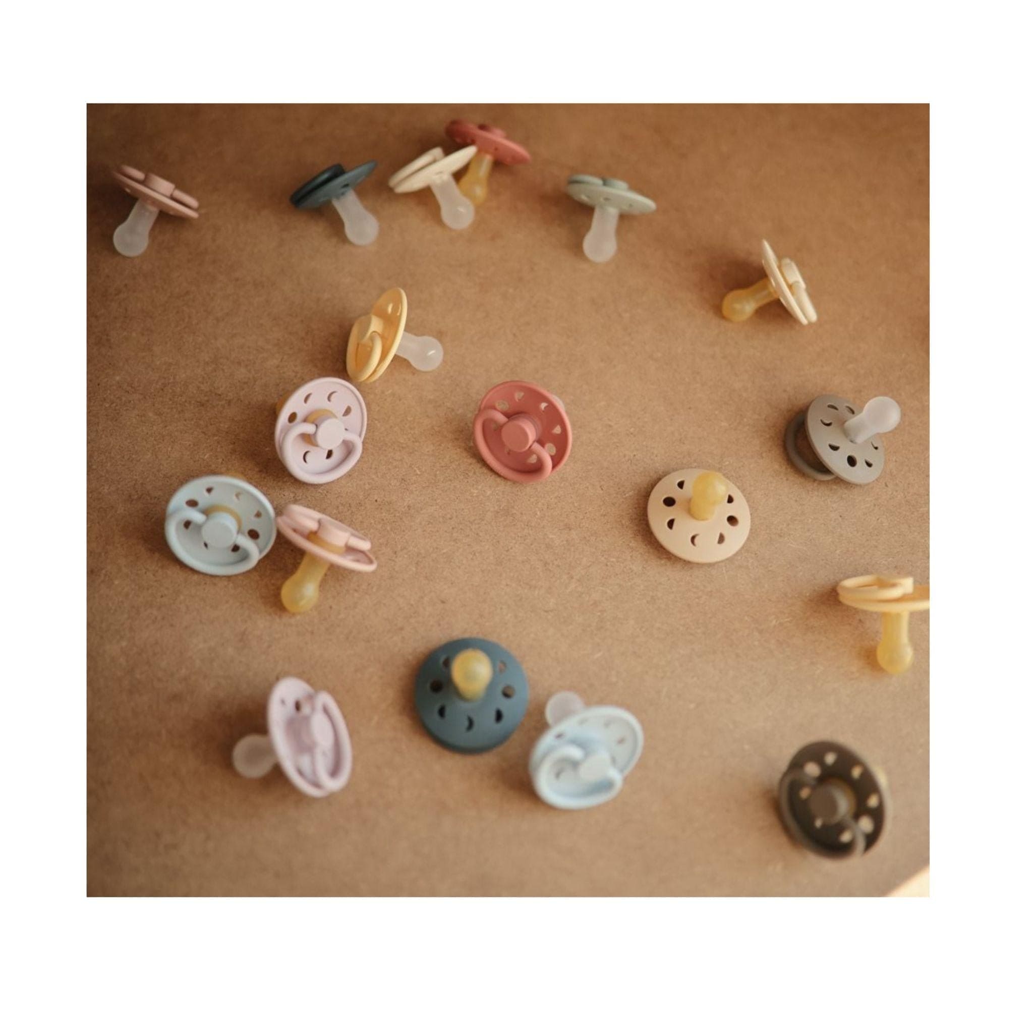 FRIGG Moon Phase Pacifier Round 2-Pack Silicone - Size 1 (0-6 Months) - Powder Blue & Slate