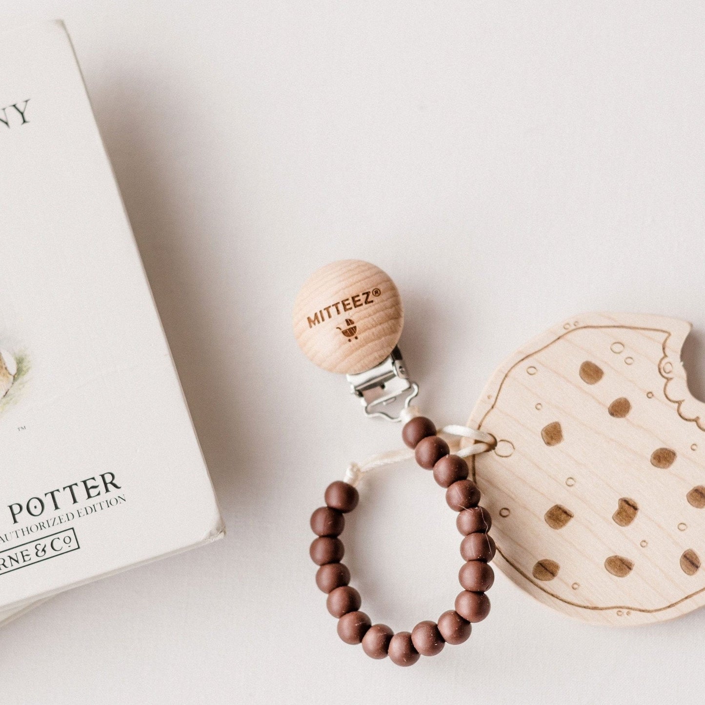 Mitteez miniSTRANDS™ Pacifier Clip Mitteez miniSTRANDS™ Pacifier Clip 