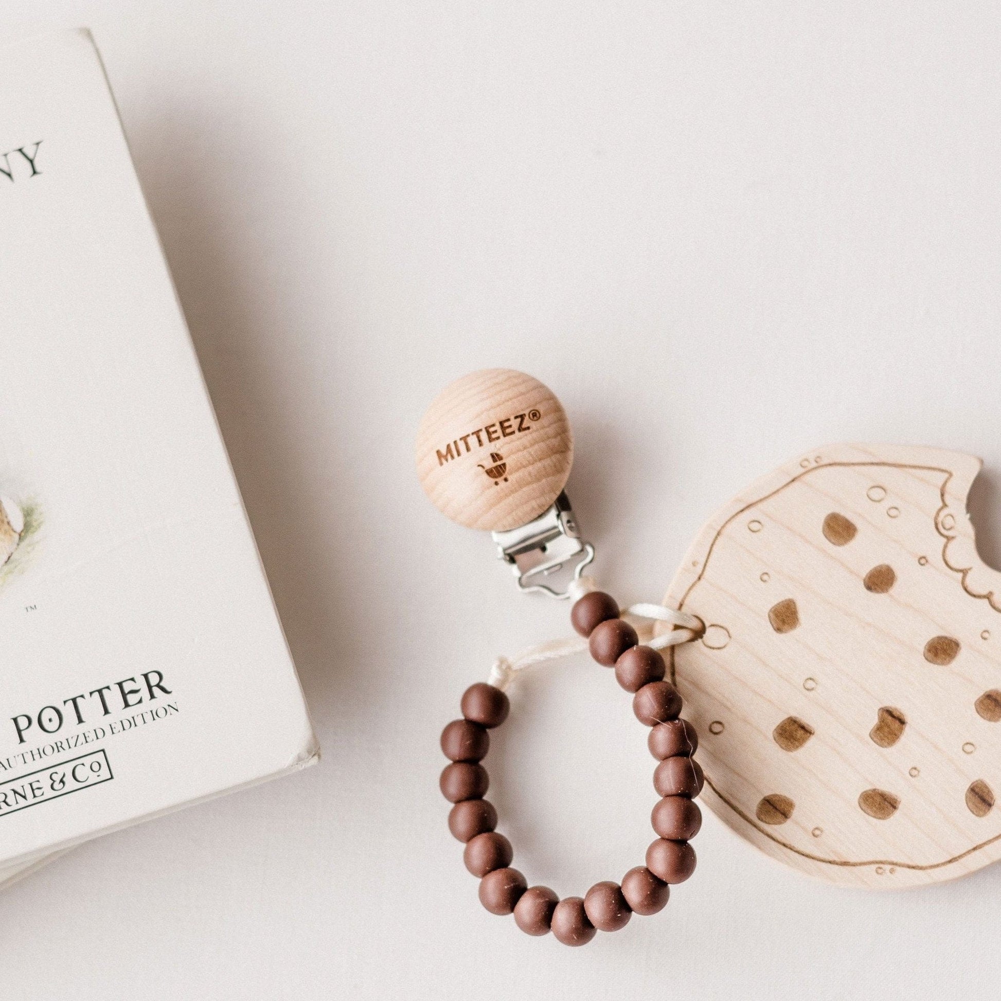 Mitteez miniSTRANDS™ Pacifier Clip Mitteez miniSTRANDS™ Pacifier Clip 