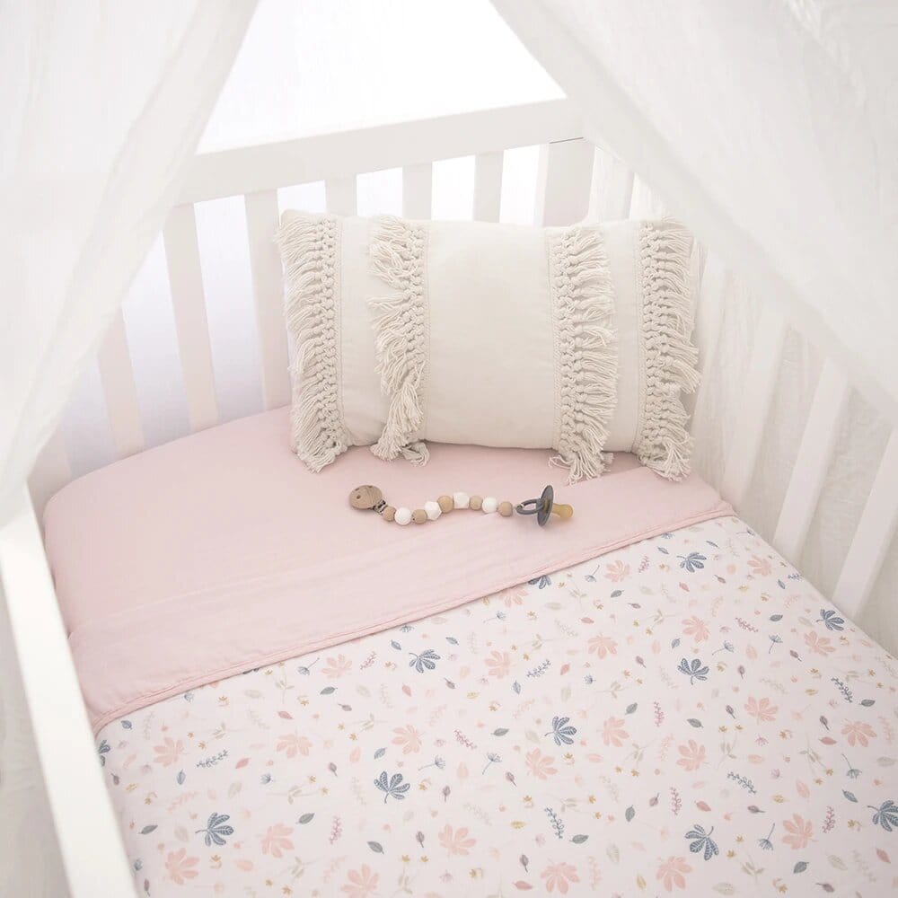 Living Textiles Organic Muslin Cot Blanket - Botanical/Blush Living Textiles Organic Muslin Cot Blanket - Botanical/Blush 