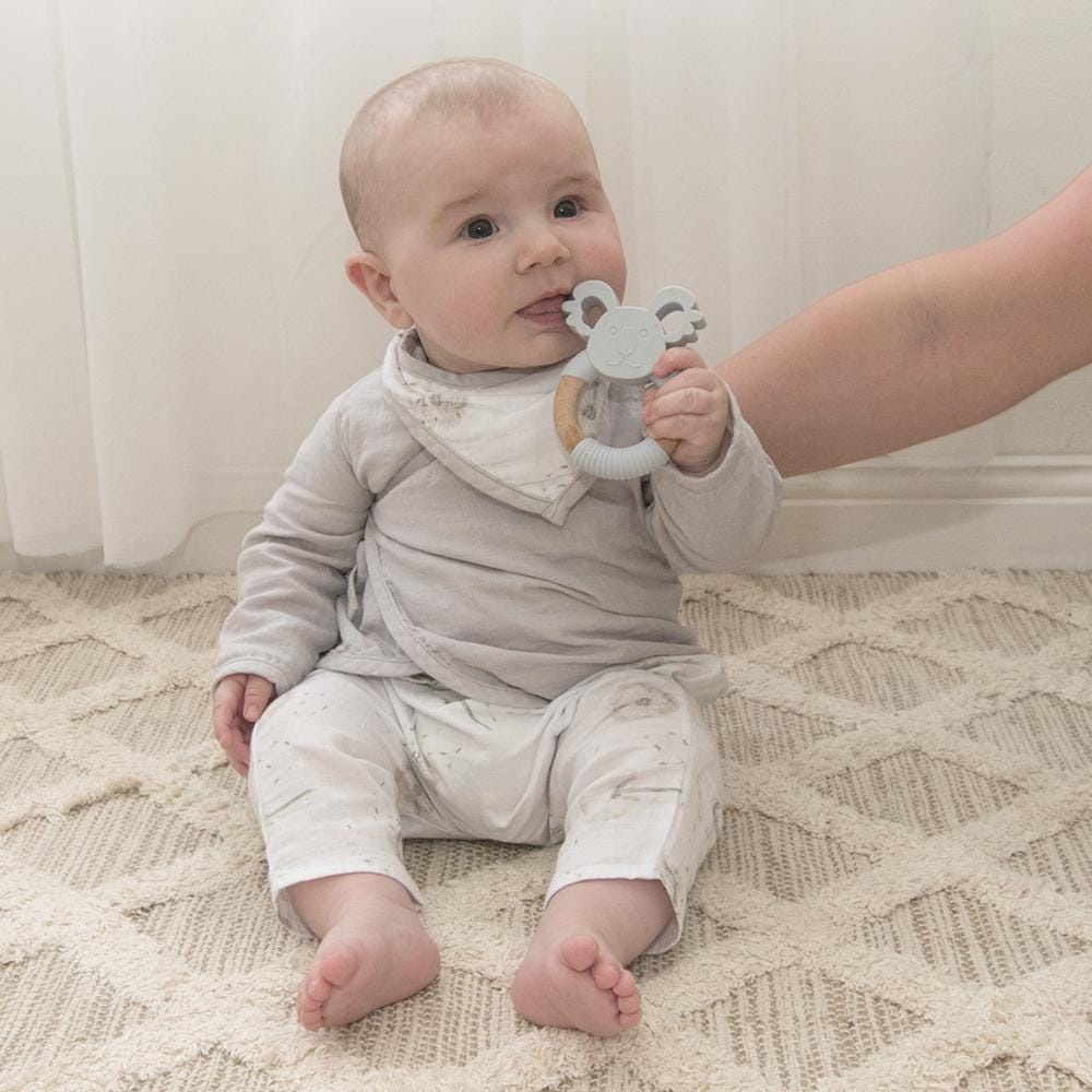 Living Textiles Organic Muslin Kimono Layette Set - Dandelion/Grey Living Textiles Organic Muslin Kimono Layette Set - Dandelion/Grey 