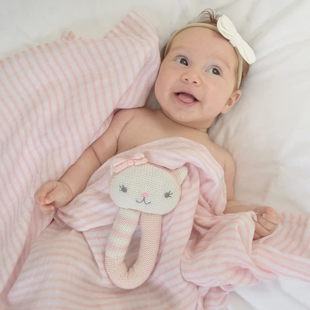 Living Textiles Daisy The Cat Rattle & Muslin Gift Set Living Textiles Daisy The Cat Rattle & Muslin Gift Set 
