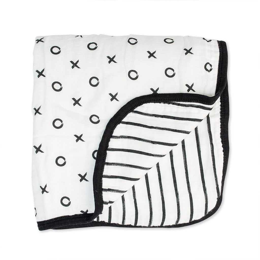Lulujo Deluxe Muslin Quilt Hugs & Kisses LJ308