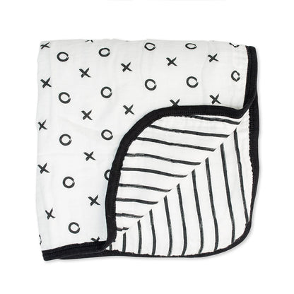 Lulujo Deluxe Muslin Quilt Hugs & Kisses LJ308