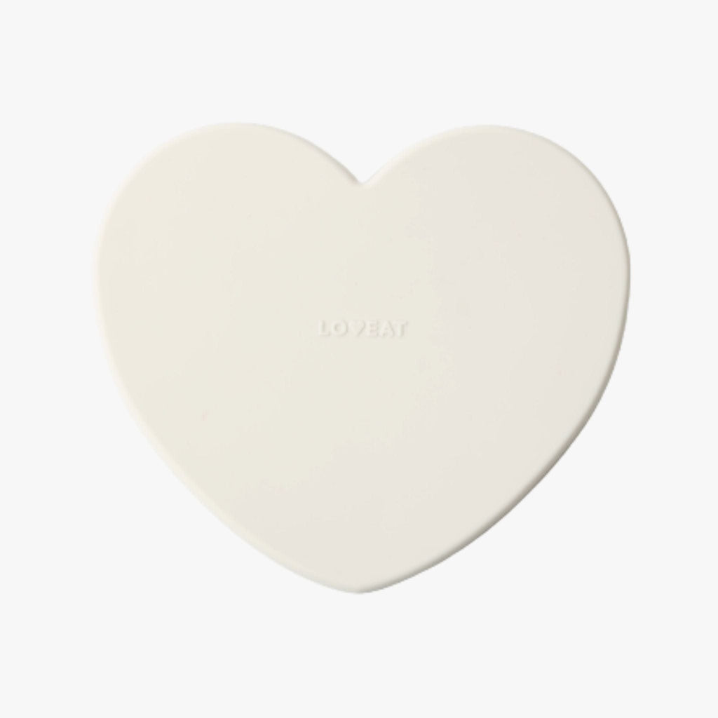 Loveat Heart Silicone Suction Plate + Lid Almond Milk 