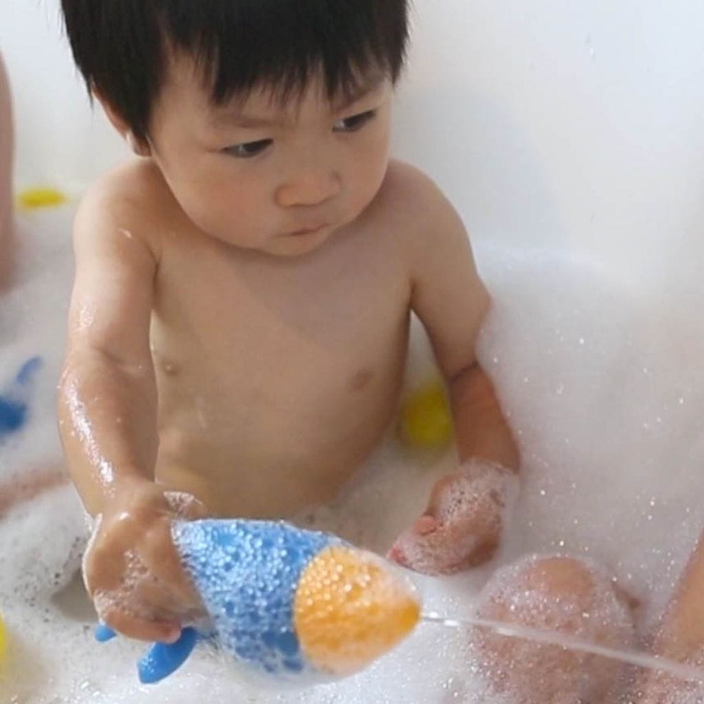 Marcus & Marcus Silicone Changing Colour Bath Toy - Rocket Squirt Marcus & Marcus Silicone Changing Colour Bath Toy - Rocket Squirt 