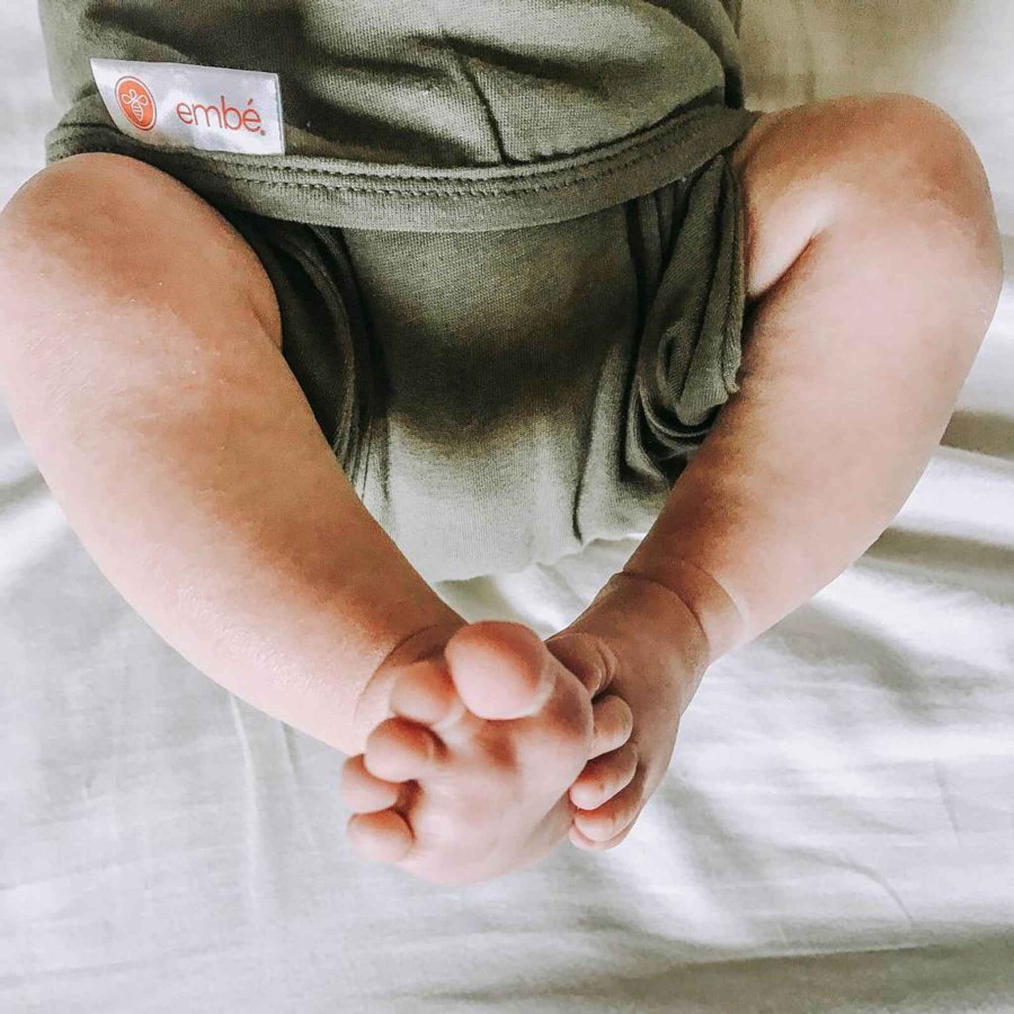 & embé Preemie 2-Way Swaddle Sack (4-6lbs) & embé Preemie 2-Way Swaddle Sack (4-6lbs) 