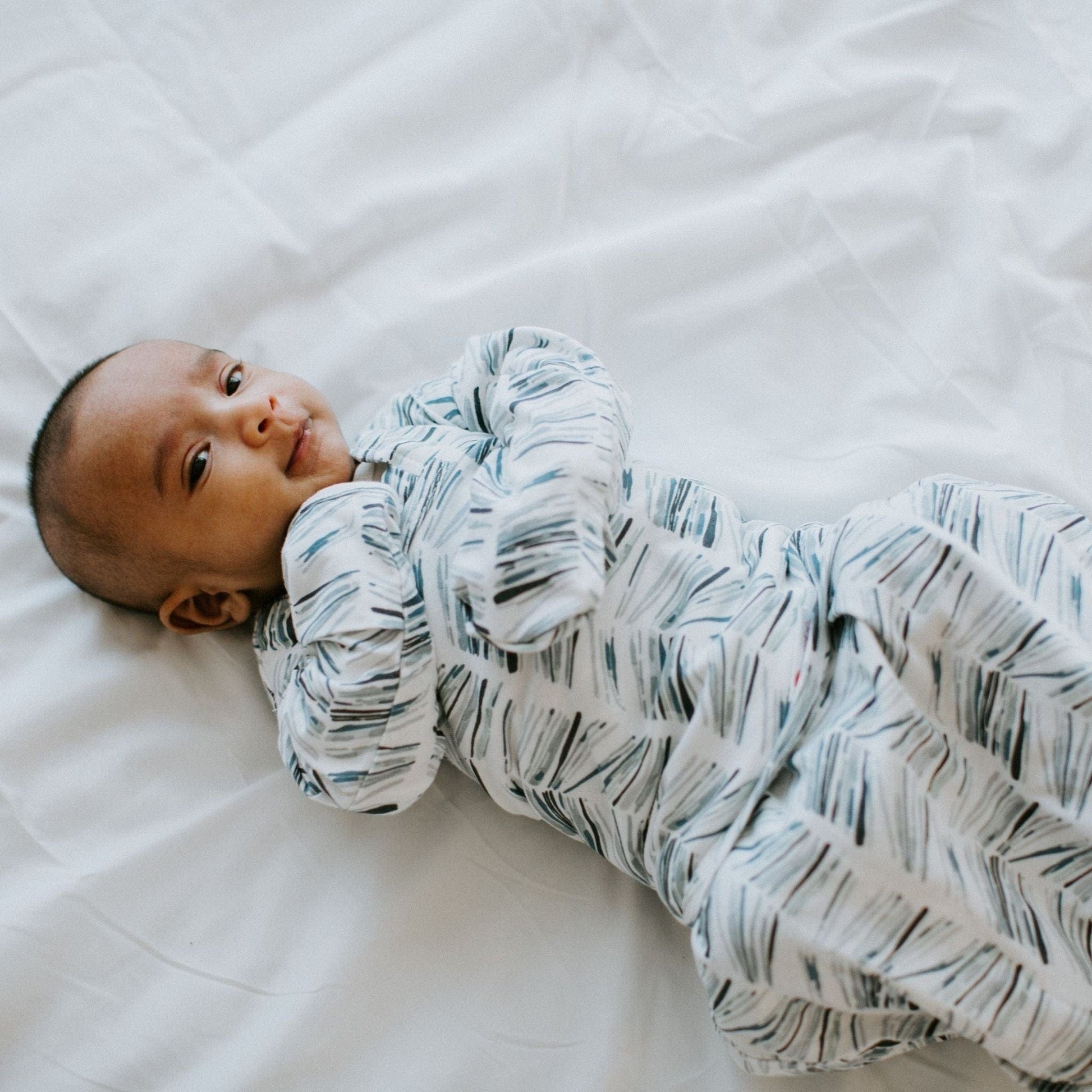 embé Starter 2-Way Long Sleeve Swaddle Sack (0-4mos) embé Starter 2-Way Long Sleeve Swaddle Sack (0-4mos) 