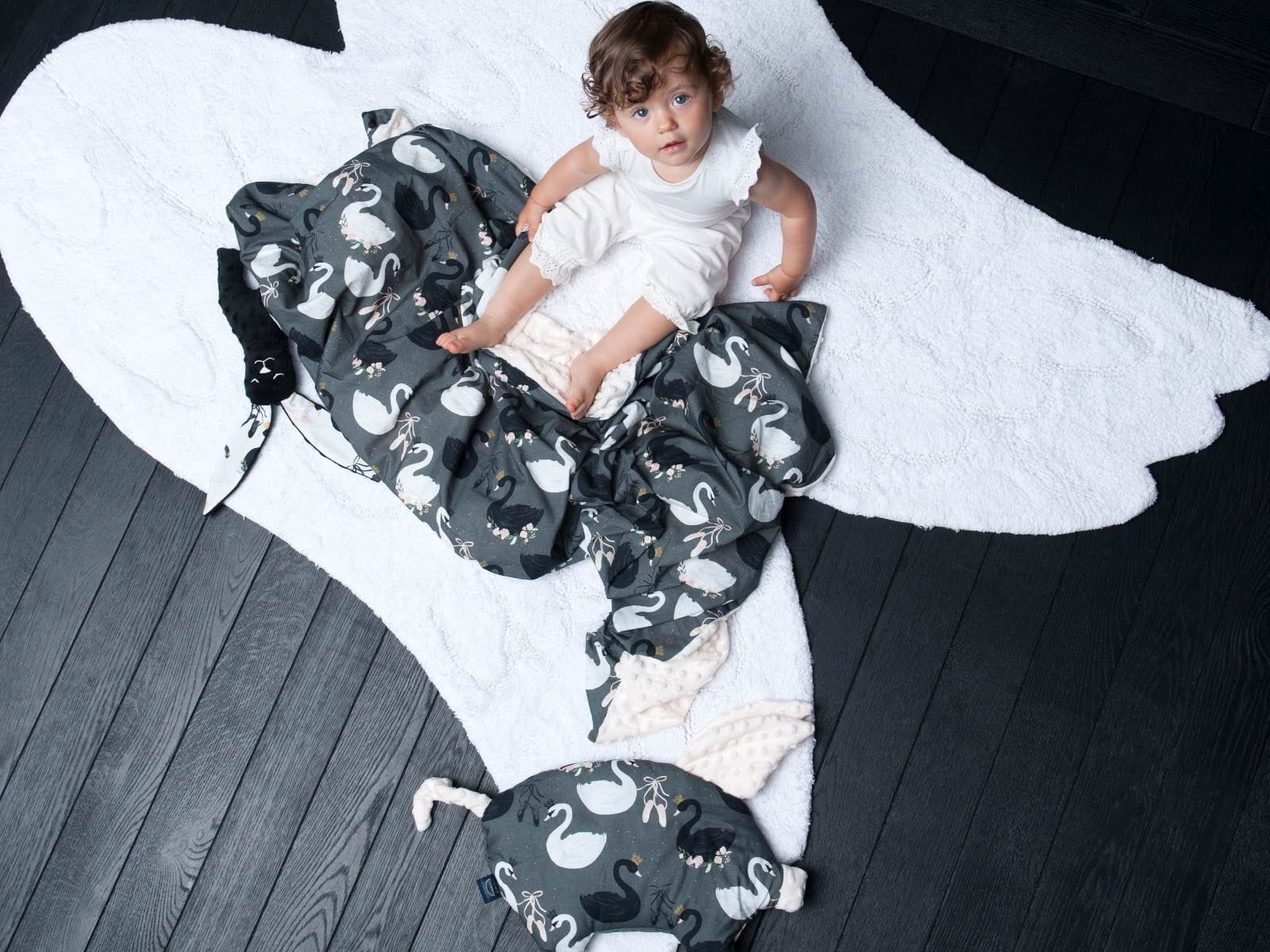 La Millou Light Toddler Large Blanket - Jungle Swan | Bottle Green La Millou Light Toddler Large Blanket - Jungle Swan | Bottle Green 