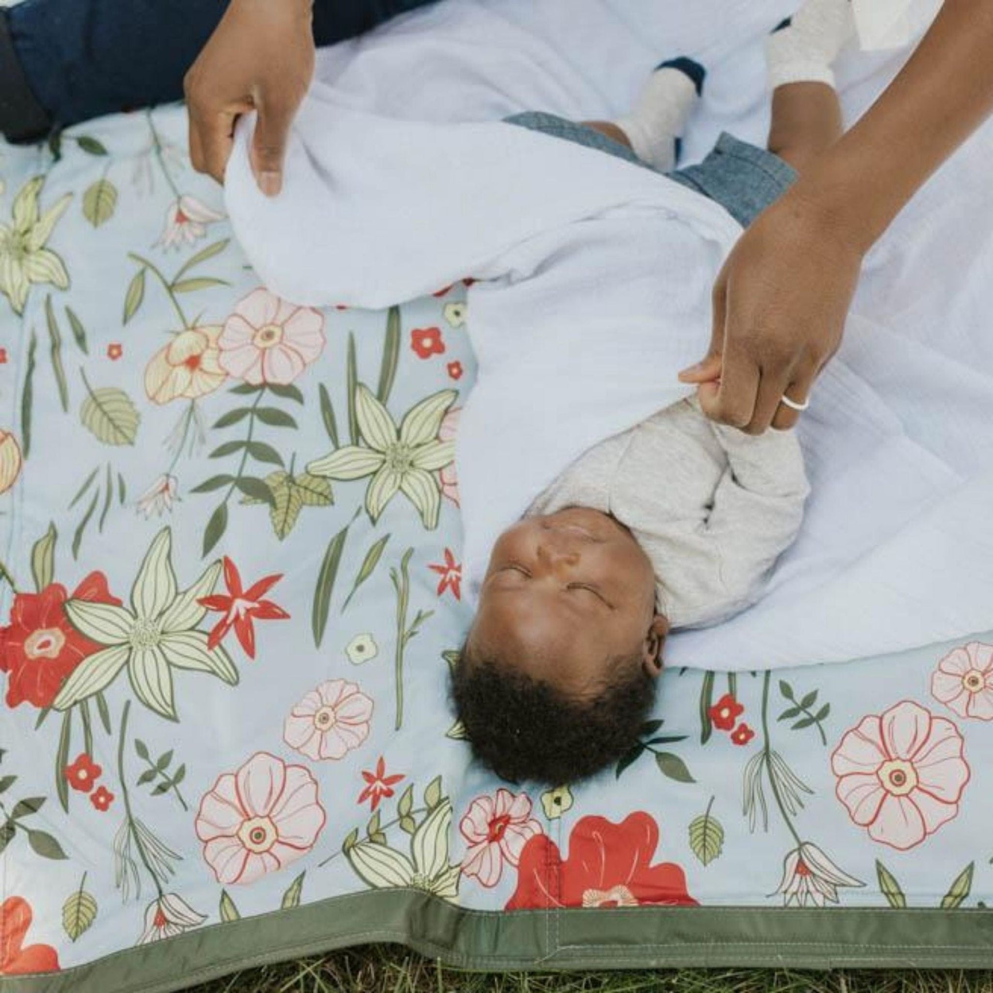 Little Unicorn 5 x 10 Outdoor Blanket - Primrose Patch Little Unicorn 5 x 10 Outdoor Blanket - Primrose Patch 