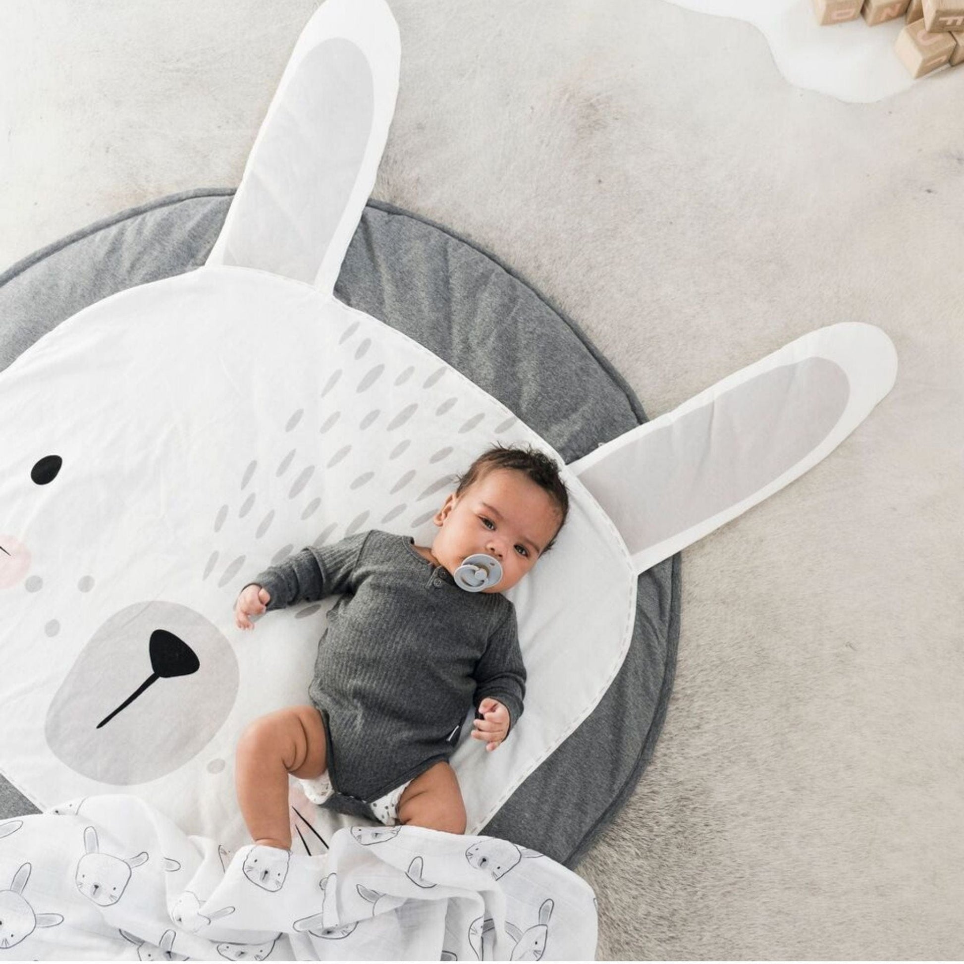 Mister Fly Baby Muslin Wrap Mister Fly Baby Muslin Wrap 