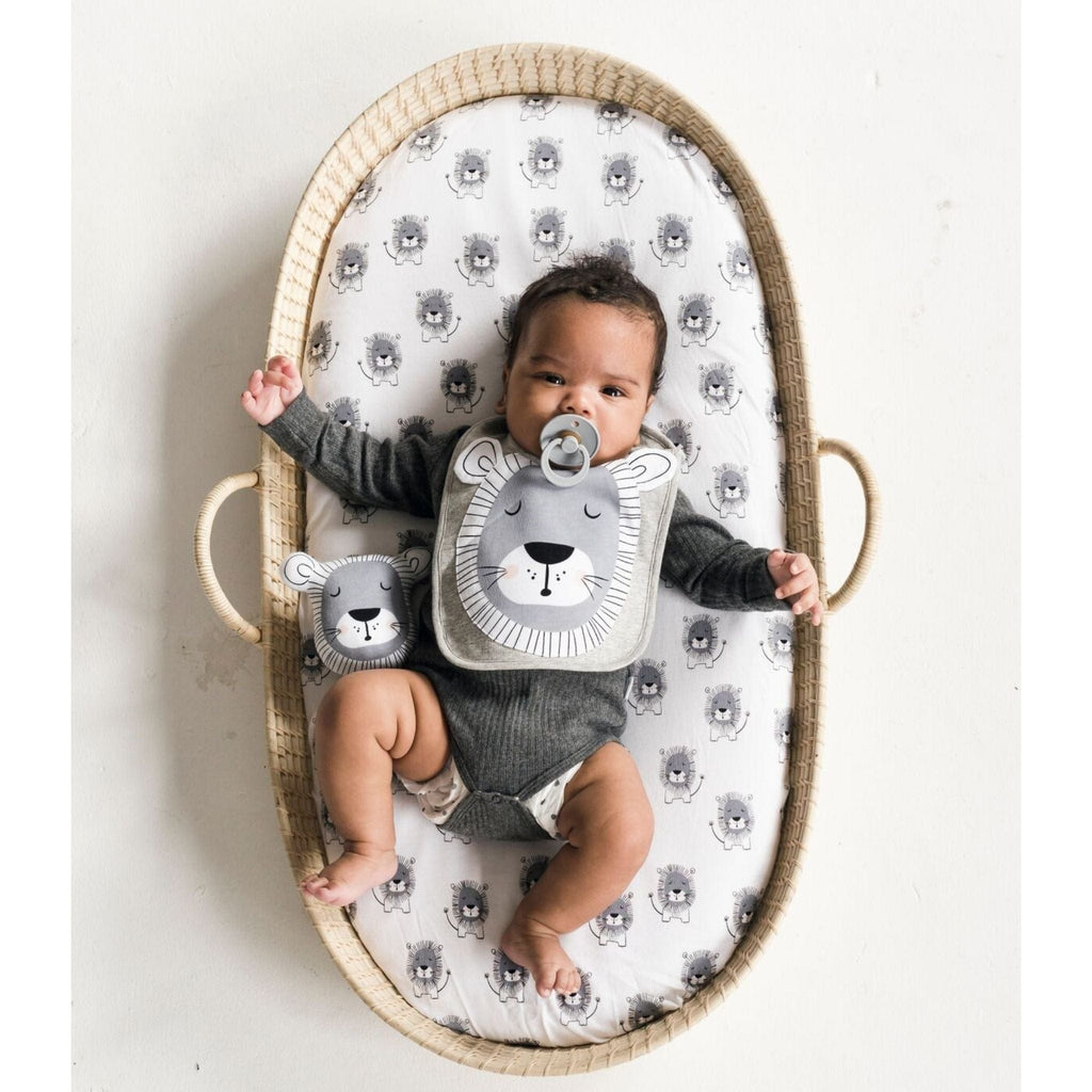 Mister Fly Lion Cotton Snap Face Bib Mister Fly Lion Cotton Snap Face Bib 