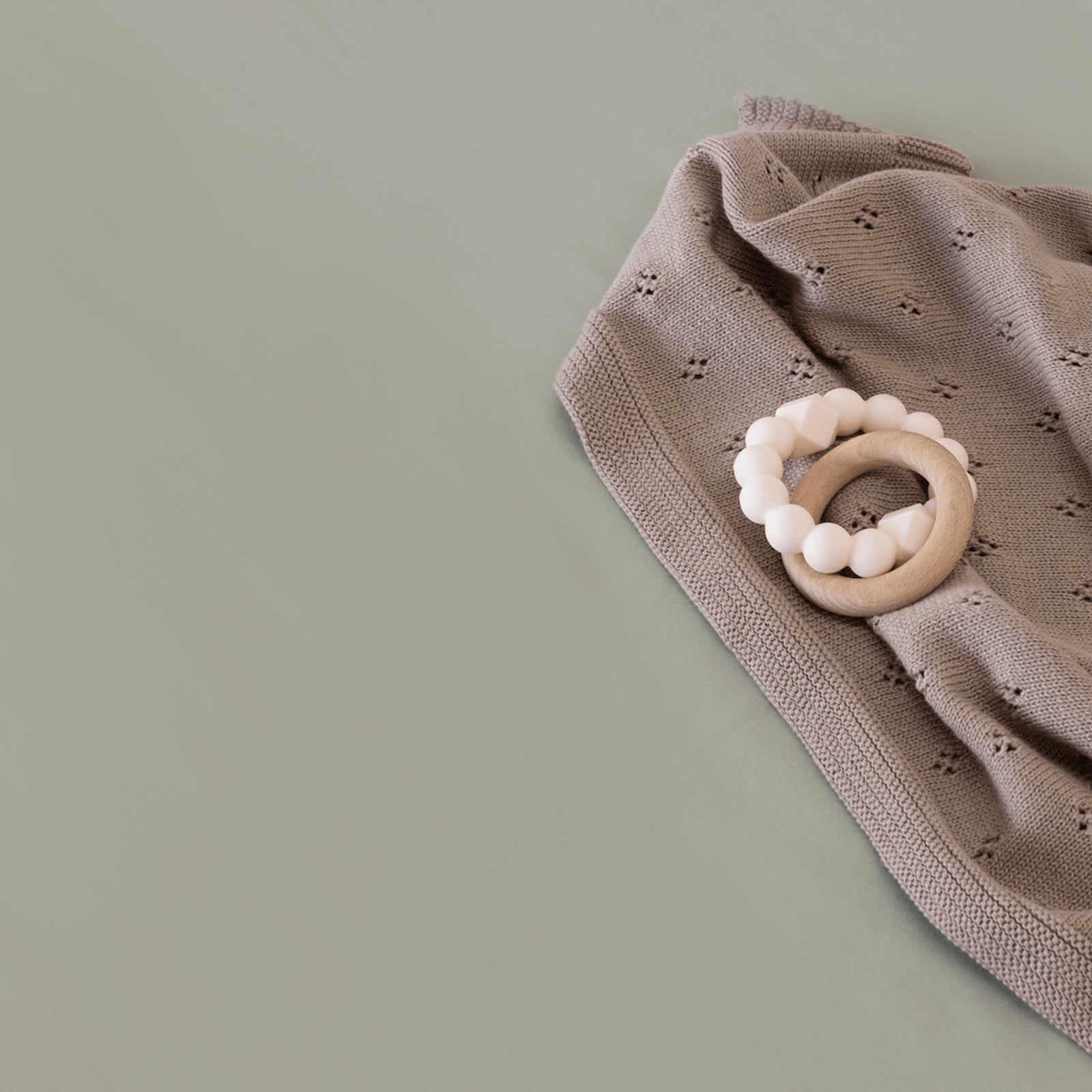 Mulberry Threads 100% Organic Bamboo Bassinet Fitted Sheet Olive MTC-OB-01-11-BBS-FIT-OLI