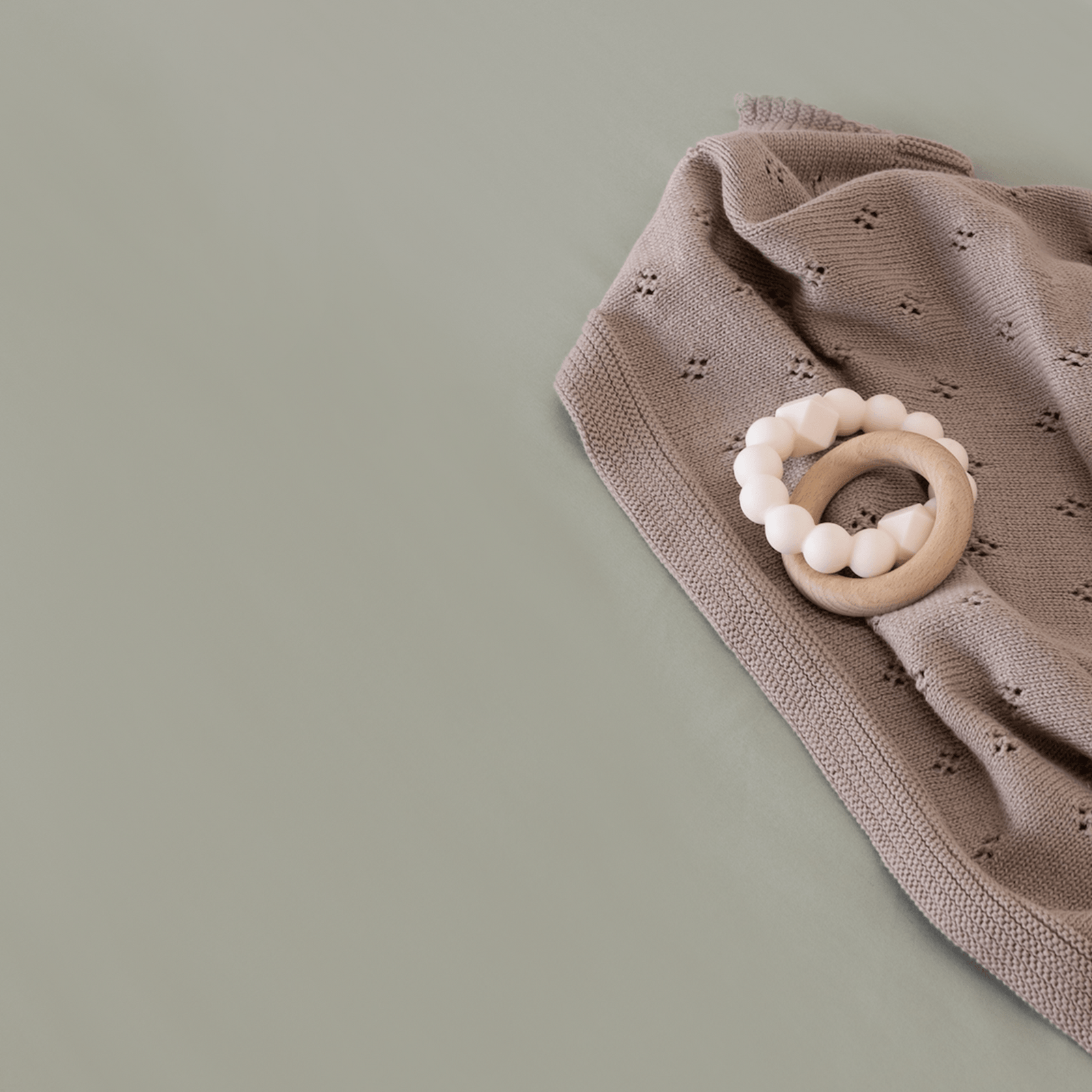 Mulberry Threads 100% Organic Bamboo Bassinet Fitted Sheet Olive MTC-OB-01-11-BBS-FIT-OLI