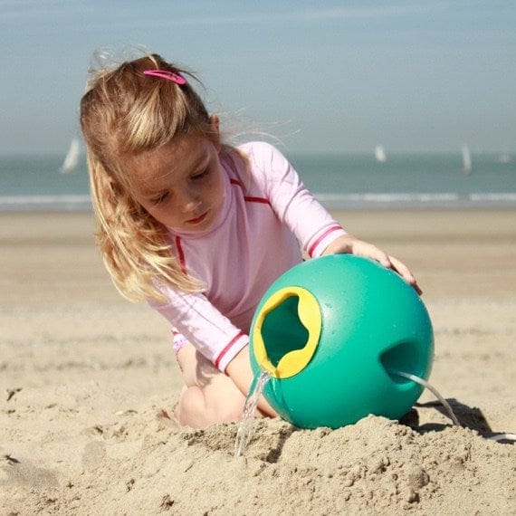 Quut Ballo | The No Spill Bucket Quut Ballo | The No Spill Bucket 