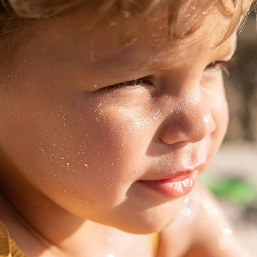 Sundust BioGlitter SPF50+ Zinc Sunscreen 100ml Sundust BioGlitter SPF50+ Zinc Sunscreen 100ml 