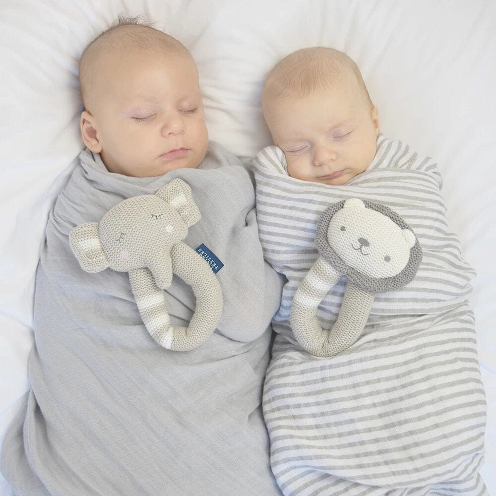 Living Textiles Austin The Lion Rattle & Muslin Gift Set Living Textiles Austin The Lion Rattle & Muslin Gift Set 